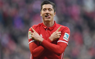 欧亿电竞热议-索博斯洛伊点球命中