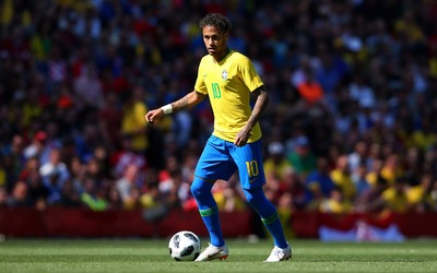 欧亿电竞热议-邓弗里斯这防守让前锋头疼